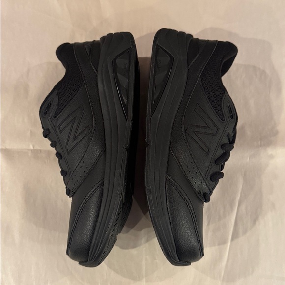 NEW Women's New balance black 928 lace walking shoes 6.5 B (Medium) - Picture 3 of 6
